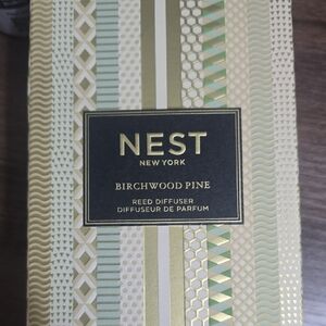 NEST Fragrances Birchwood Pine Reed Diffuser - Gold and Green